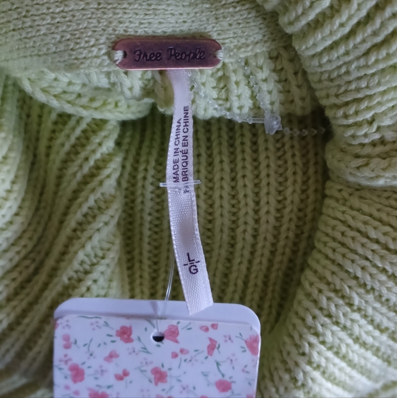 NEW! Free People L green oversized peplum turtleneck sweater - Picture 9 of 11